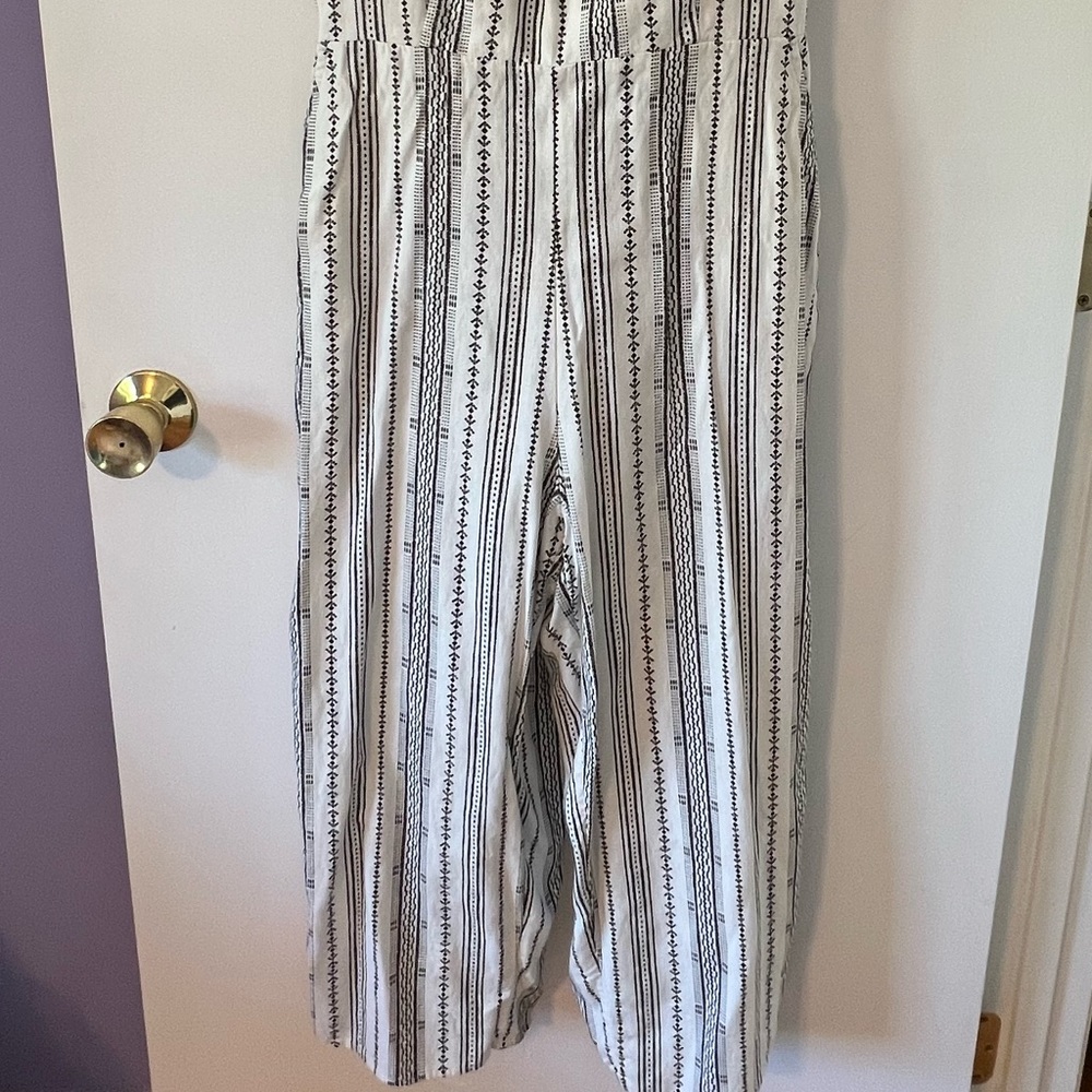Jumpsuit - Picture 6 of 7